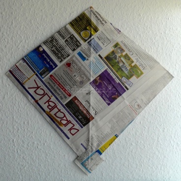 Segel: Zeitung
Segelmaterial: Papier
Bogenstab: Bambus geschnitzt
Mittelstab: Bambus geschnitzt
Gesamtgewicht: 13,4 g Segel: Zeitung
Segelmaterial: Papier
Bogenstab: Bambus geschnitzt
Mittelstab: Bambus geschnitzt
Gesamtgewicht: 13,4 g